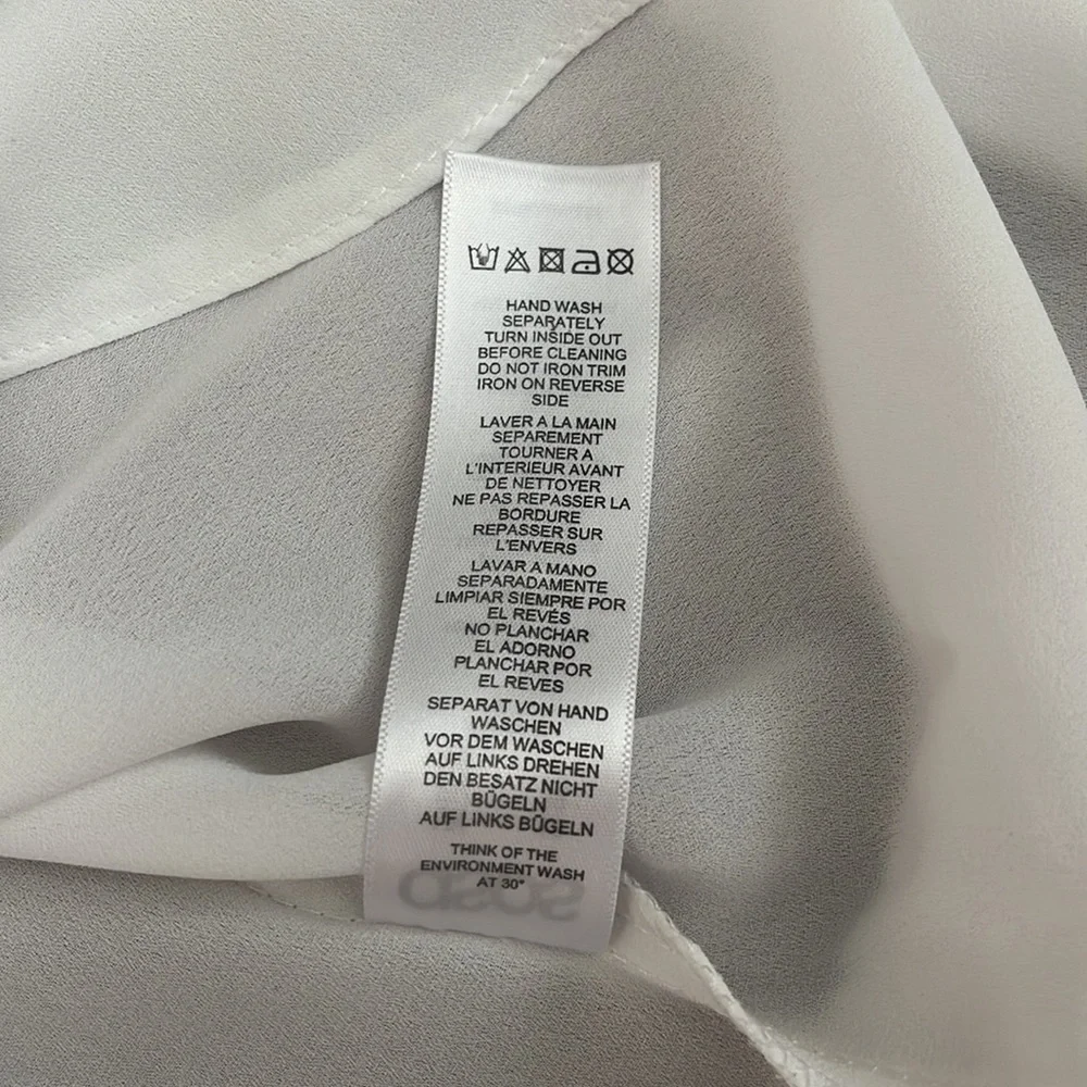 ASOS V Front And V Back Tank
With Mesh Insert Size 6 - Picture 11 of 13